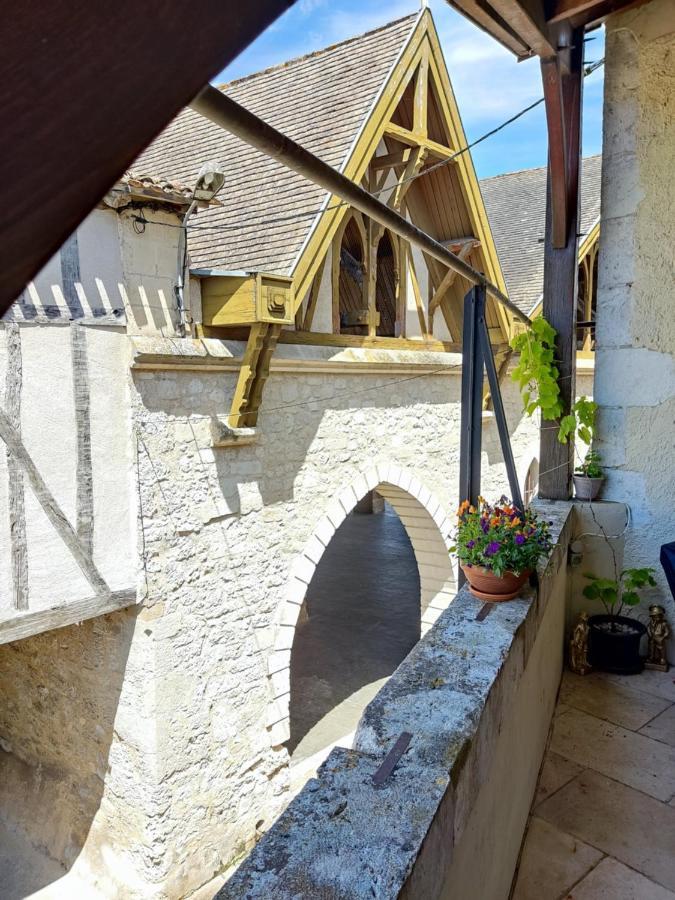 L'Entrée Chambres d'Hôtes Bar&Restaurant Castillonnès Extérieur photo