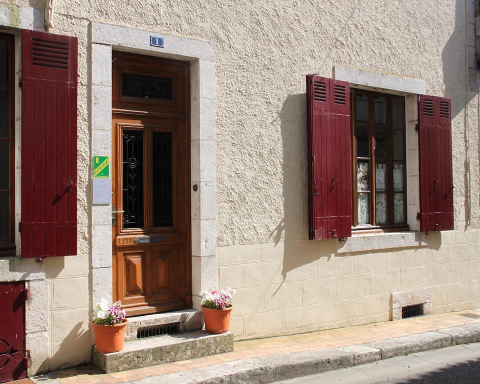 L'Entrée Chambres d'Hôtes Bar&Restaurant Castillonnès Extérieur photo